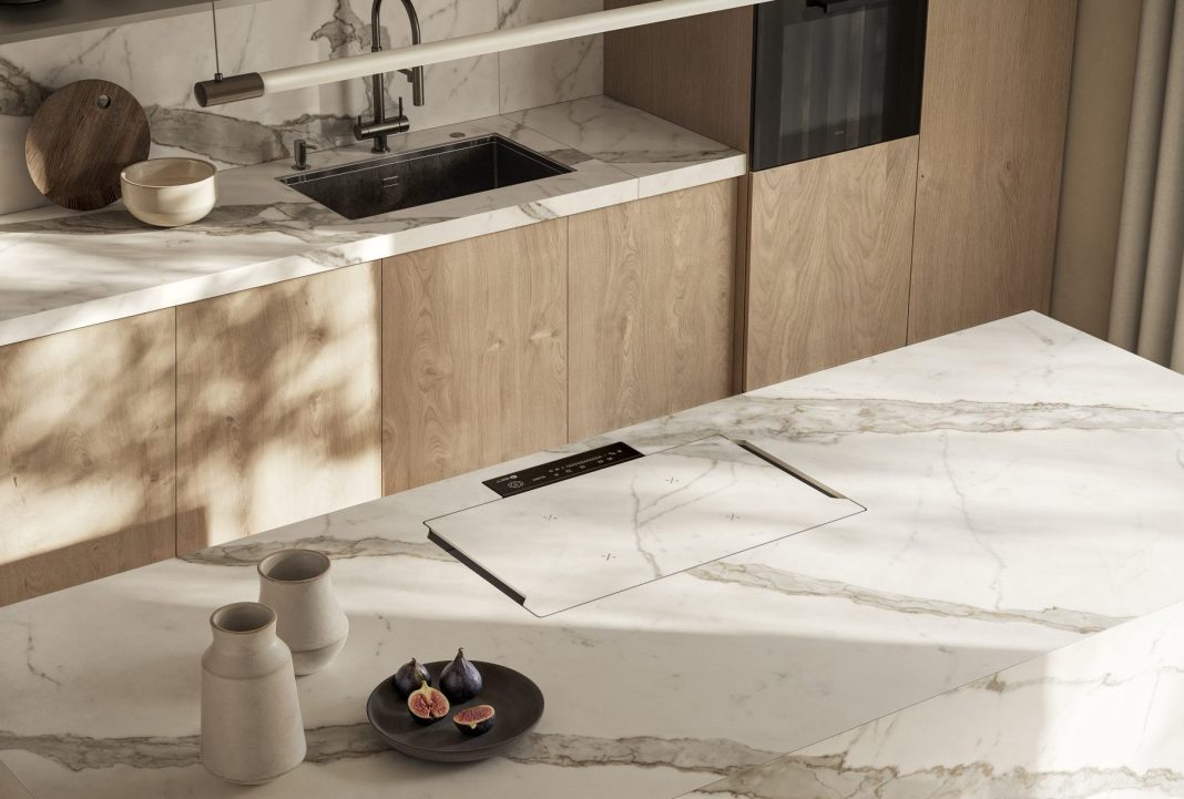 Casalgrande Padana GHOST _amb_silent_marmorker extra oro+elements essence beige - gen.