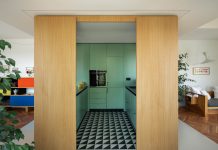 Un cubo apribile e operativo