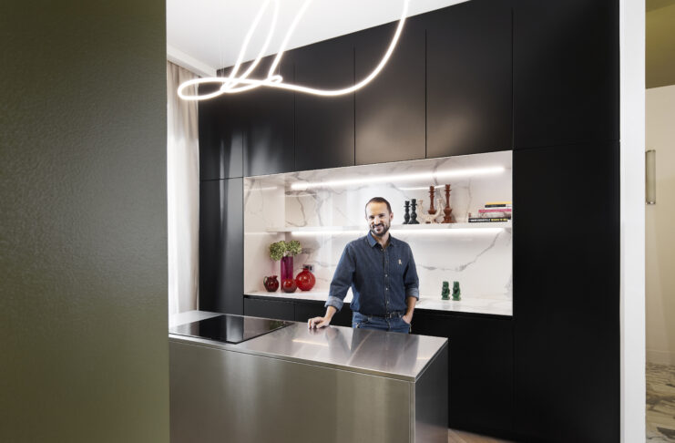 Andrea Caravita, la casa come un set sempre allestito