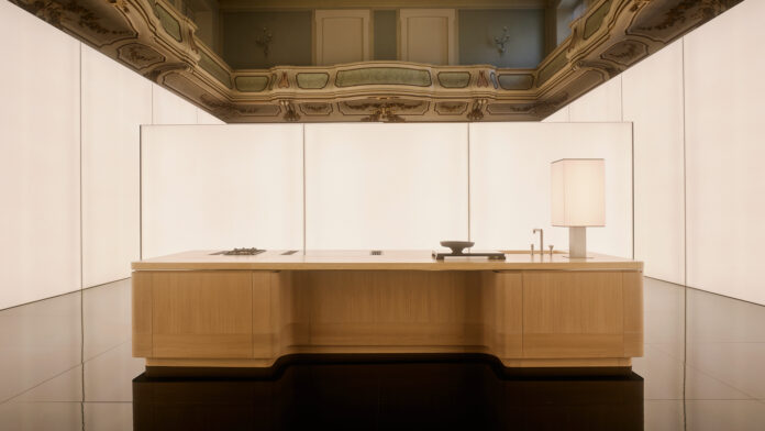La cucina Poliform presentata nella cornice suntuosa di Palazzo Clerici