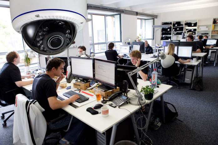 Telecamere sul lavoro