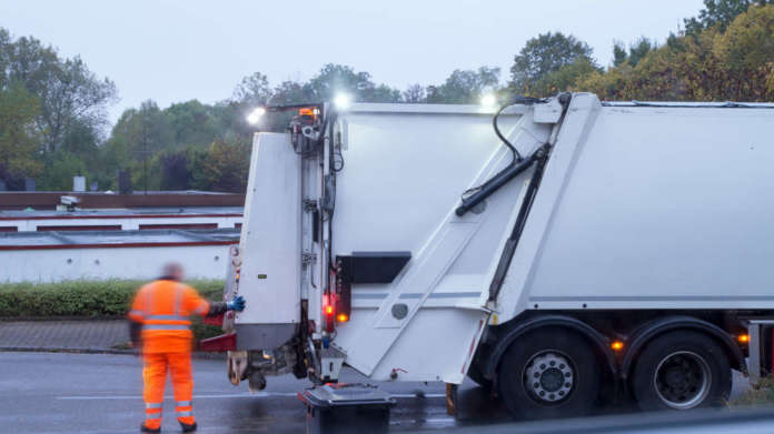 Rifiuti da più centri di raccolta Rifiuti da più centri di raccolta