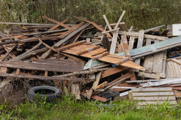 Sanzioni per abbandono di rifiuti: chi incassa i proventi?