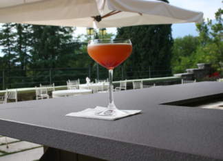 Lapitec per il ristorante esterno dell’Hotel Villa Cipriani di Asolo (Tv) Lapitec per il ristorante dell'Hotel Villa Cipriani (Asolo)