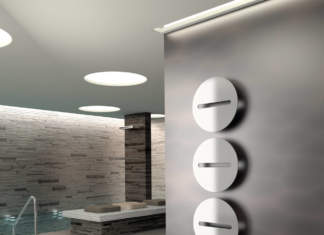 Simone Micheli racconta Sfere by Cordivari Sfere plasma l'ambiente, lo arricchisce di simbolici e contenutistici significati.