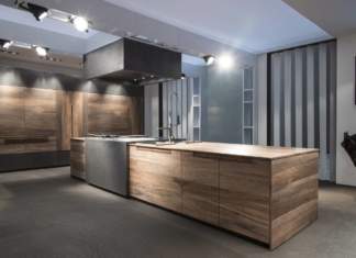 Una cucina in legno fossile: Essence by Toncelli