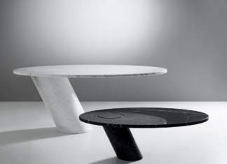 50 Years of Living Marble a Marmomacc Tavolo Eccentrico di Angelo Mangiarotti 1971 per AGAPE