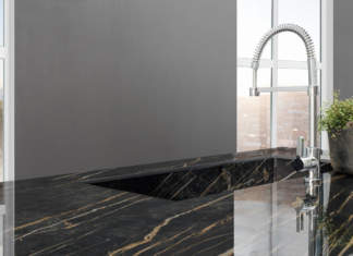 Laminam: lastra ceramica extralarge per indoor e outdoor Laminam Noir Desir Lucidato