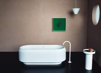 Sobria eleganza: Lariana by Agape Agape