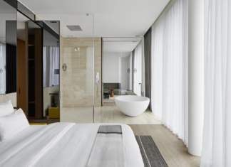 FritsJurgens e le porte dell’Hotel Roomers di Baden Baden FritsJurgens