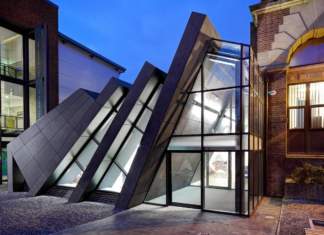 Hi-macs per l’Ashton Sixth Form College di Manchester Un bancone scultoreo in Hi-macs per l’Ashton College di Manchester