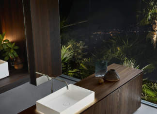 Una cornice di luce per lavabo e vasca: Pure by Noorth Puro by Noorth