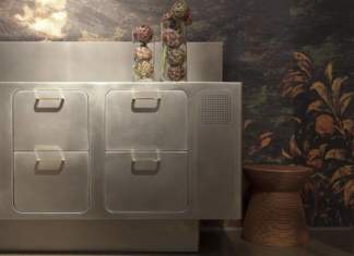 Punti, linee e superfici: maniglie e piani in acciaio per le cucine Abimis