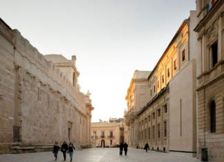 novarArchitettura 2.0.17 e il “labirinto” dell’architetto Vincenzo Latina Architetti