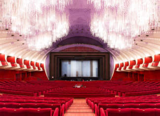 Alcantara per il Falstaff al Teatro Regio di Torino Alcantara