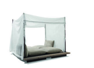 Apsara, sedute outdoor con velo ombreggiante by Giorgetti Giorgetti