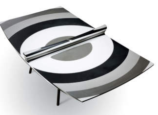 10 LAYERS, il tavolo da ping pong curvilineo di Ron Arad