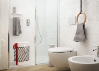 Roll, seduta waterproof per l’ambiente doccia by Ever Life Design Ever Life Design