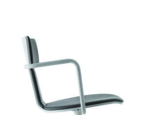 Enzo Berti disegna la linea di sedute Paro per DVO