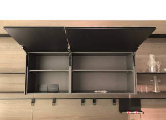 Pannello e funzione diventano un unicum con la nuova cerniera ambigence