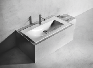 Letter by Arbi Arredobagno, consolle e piatti doccia essenziali