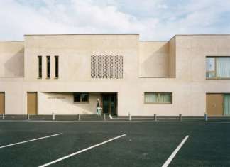 Un asilo nido a Pontoise progettato da Ateliers O-S Architectes