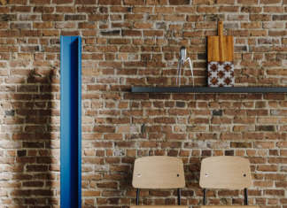 I radiatori d’arredo Antrax IT in Classic Blue