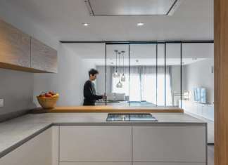 Il top Light Earth di SapienStone per una residenza a Barcellona