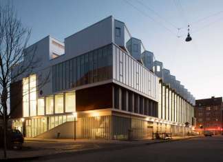 Sundbyøster Hall un edificio polifunzionale a Copenhagen firmato da Dorte Mandrup