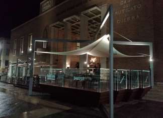 Living Outdoor/Outdoor Living: Fellini, vele al vento