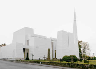 Geometrie pure per la nuova chiesa progettata da Espen Surnevik