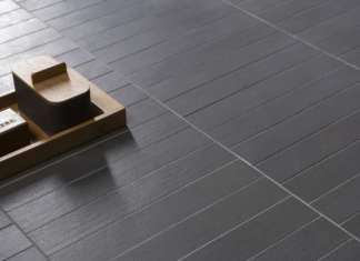 Sticks by Mosaico+: i moduli rivestono anche il pavimento
