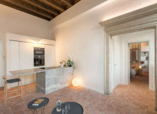 Piccola residenza in un palazzo del 600