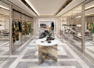 Margraf per la nuova boutique Versace a Parigi