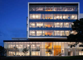 Il nuovo Fascitelli Center si illumina di giallo con Bencore