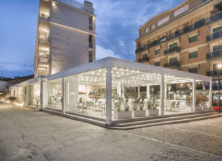 Con le pergole bioclimatiche la terrazza è chic e accogliente