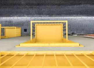 Una finestra sul tetto che scotta