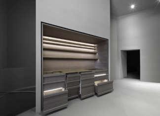 Hanami: le mensole posizionate in “sequenza Fibonacci”