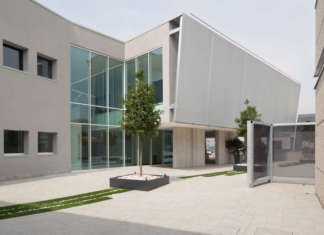 Facciate tessili dinamiche adattive: la nuova sfida di Solaris