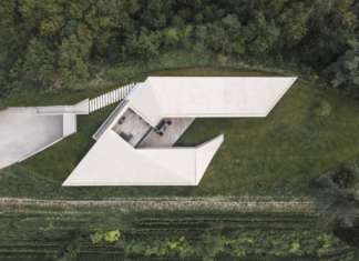 Kastelaz hof. Una villa nel paesaggio alpino a firma Peter Pichler Architecture