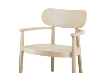 Thonet 119, Sebastian Herkner firma la poltrona essenziale 119 thonet