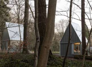 Trasparenze e riflessi per una nuova struttura ricettiva