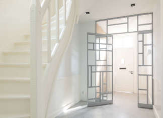 Porte dipinte nella casa ottocentesca