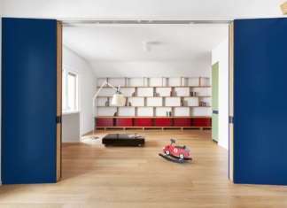 2+una: l’arredo fisso riconfigura l’appartamento 2+una studio biro+