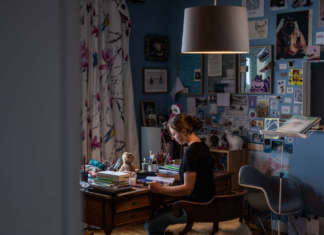 Il legno protagonista nella nuova sospensione Twiggy Wood twiggy wood