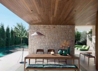 Aurea, nuova collezione in legno disegnata da Sacha Lakic