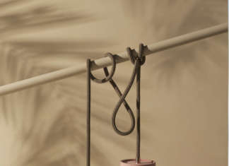 Le lampade in teak Gaia, Tetris e Kilt illuminano l’outdoor