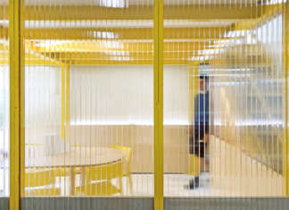 Mini break (show) room