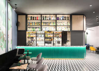 Parentesi Concept Bar