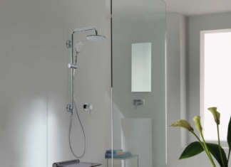 “SOLO” la colonna doccia di Ponte Giulio solida e minimale